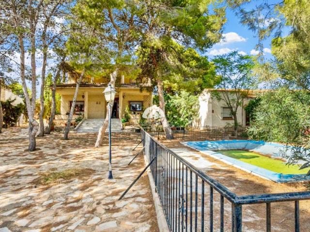 Villa en venta en Torrevieja Alicante