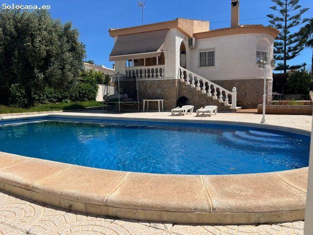 Villa en Venta en Torrevieja, Alicante