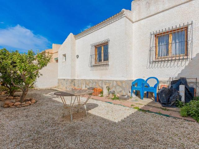 Villa en venta en Torrevieja Alicante
