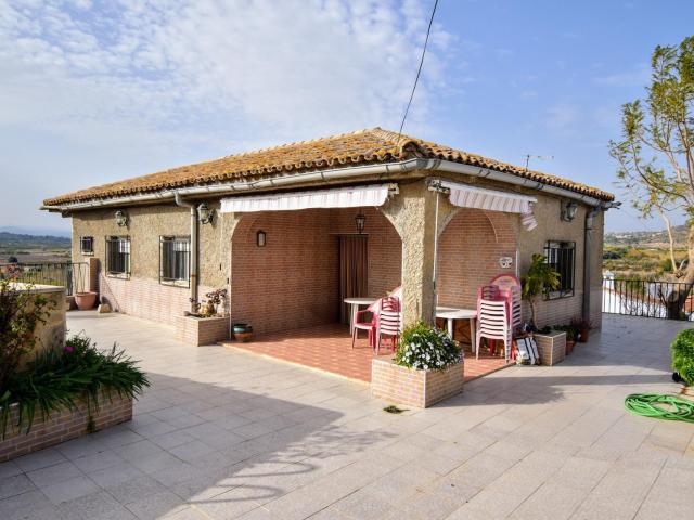 Villa en venta en Vilamarxant Valencia