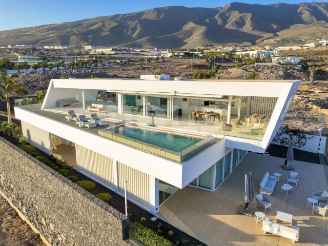 Villa en venta en Adeje Tenerife