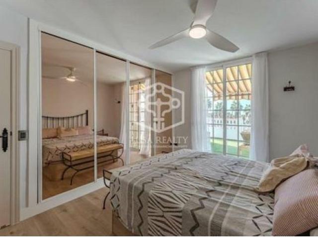 villa en Venta en Adeje. UEBZ T1001