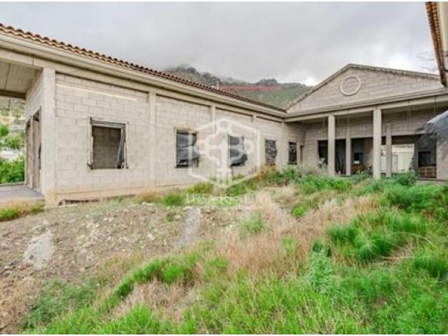 villa en Venta en Adeje. UEBZ T1011