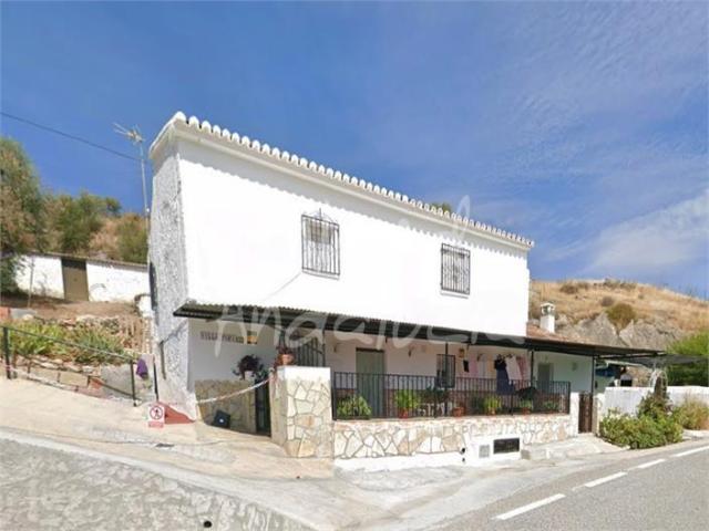 Villa en venta en Alcaucín Málaga