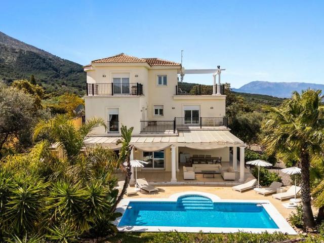 Villa en venta en Alhaurín el Grande Málaga