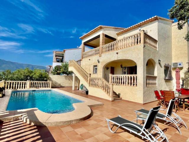 Villa en venta en Alicante Alicante