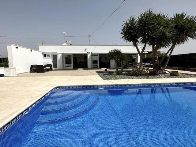 Villa en venta en Aspe Alicante