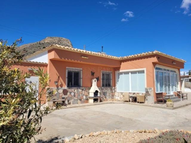 Villa en venta en Aspe Alicante