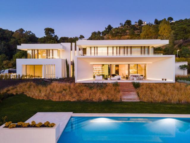 Villa en venta en Benahavis con 6 dormitorios, 7 baños y con. 900m² Marbella