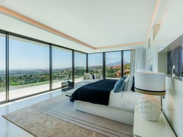 villa en Venta en Benahavis. LEPV T4501