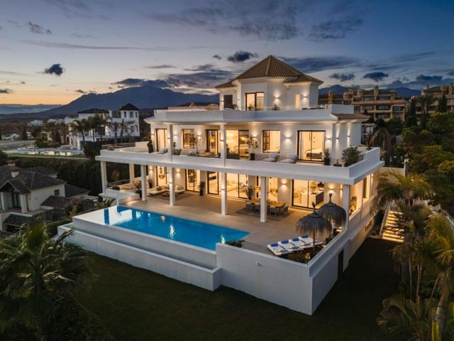 Villa en venta en Benahavís Málaga