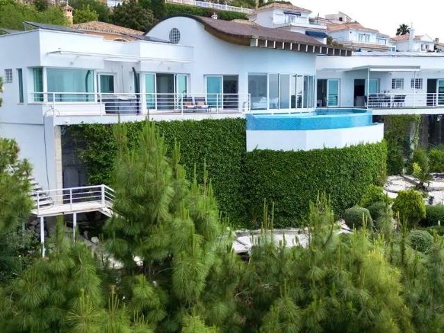 Villa en venta en Benalmádena Málaga