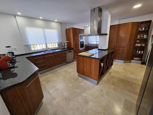 Villa en venta en Benalmádena Málaga
