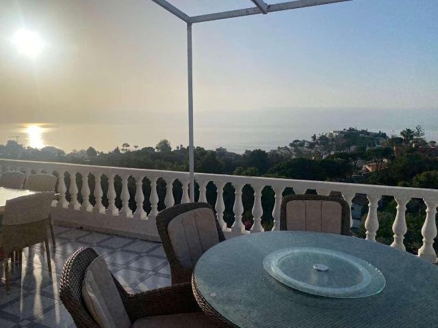 Villa en venta en Benalmádena Málaga