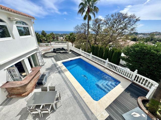 Villa en venta en Benalmádena Málaga
