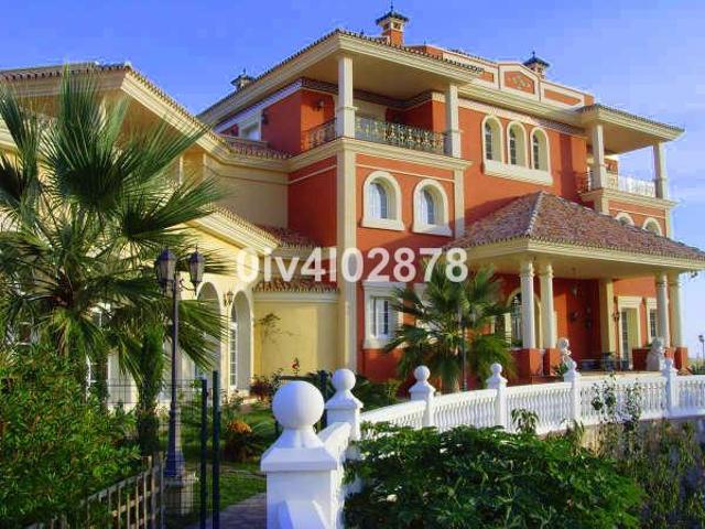 Villa en venta en Benalmádena Málaga