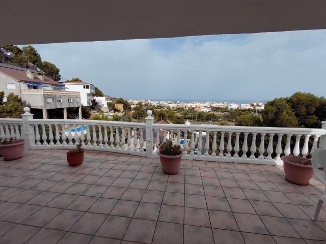 Villa en venta en Benicasim Castellón