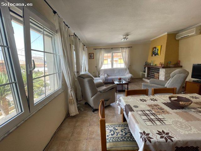 Villa en Venta en Benijófar, Alicante