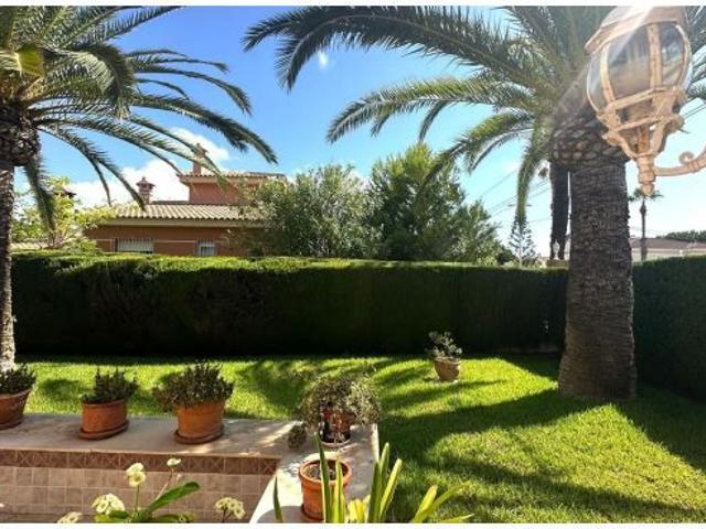 Villa en Venta en Cabo Roig, Alicante