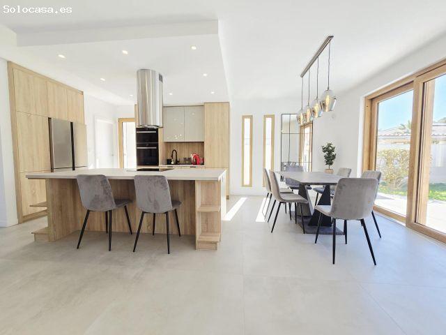 Villa en Venta en Cabo Roig, Alicante