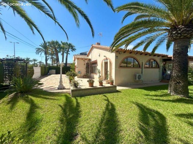 Villa en Venta en Cabo Roig, Alicante