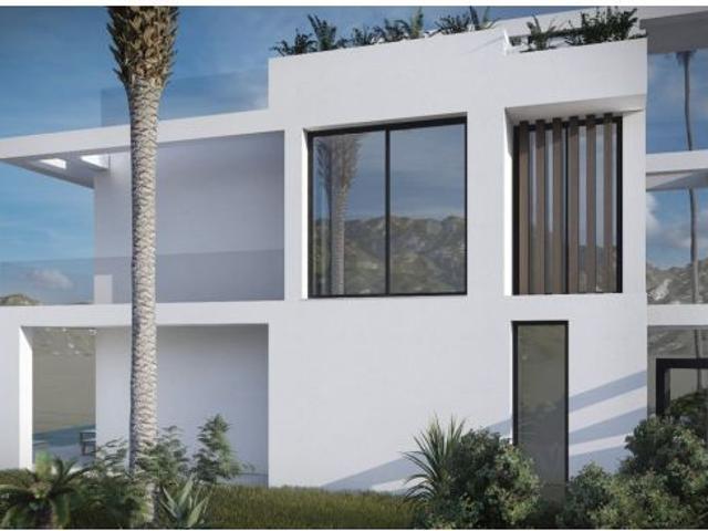 Villa en Venta en Casares, Málaga