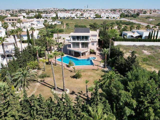 Villa en venta en Ciudad Quesada Alicante