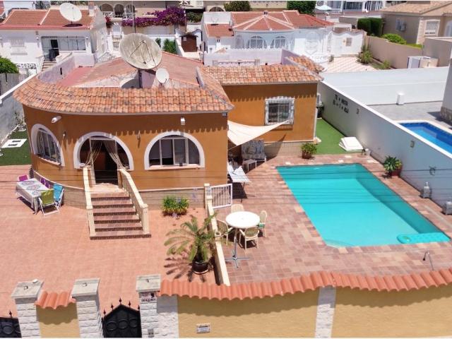 Villa en venta en Ciudad Quesada Alicante