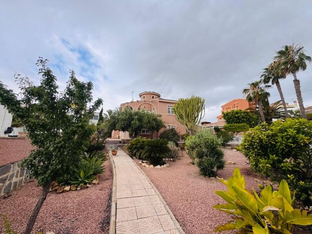 Villa en venta en Ciudad Quesada Alicante