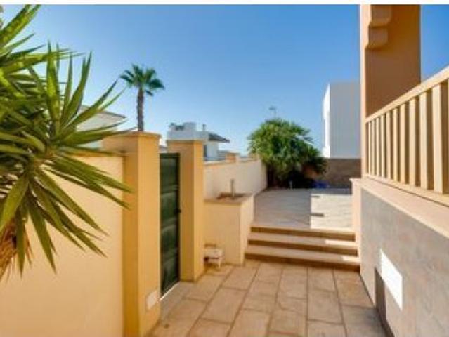 villa en Venta en Ciudad Quesada. ETRV T9908