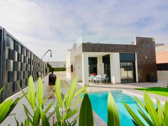 Villa en venta en construcción en Aspe Alicante