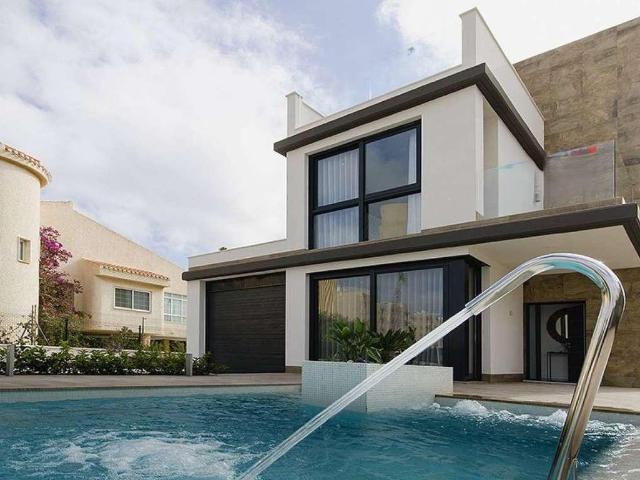 Villa en venta en construcción en Orihuela Alicante