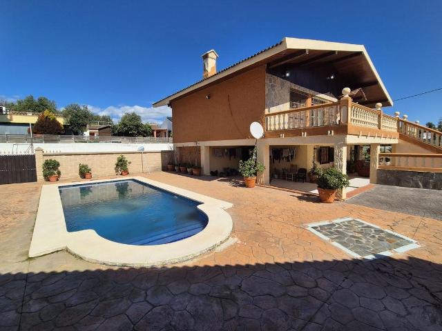 Villa en venta en Coín Málaga