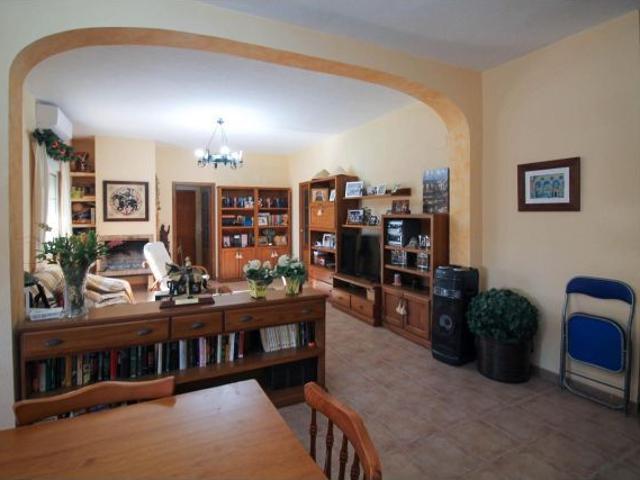 Villa en Venta en Crevillente, Alicante
