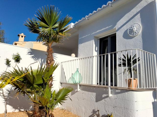 Villa en venta en Cumbre del Sol Benitachell, en la Costa. 81m² Benitachell