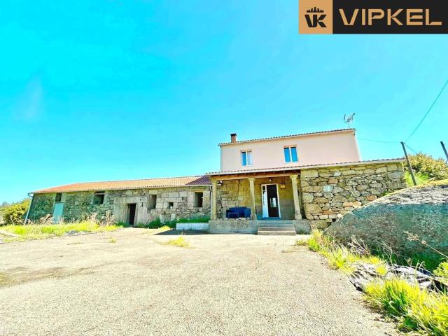 Villa en venta en Curtis La Coruña