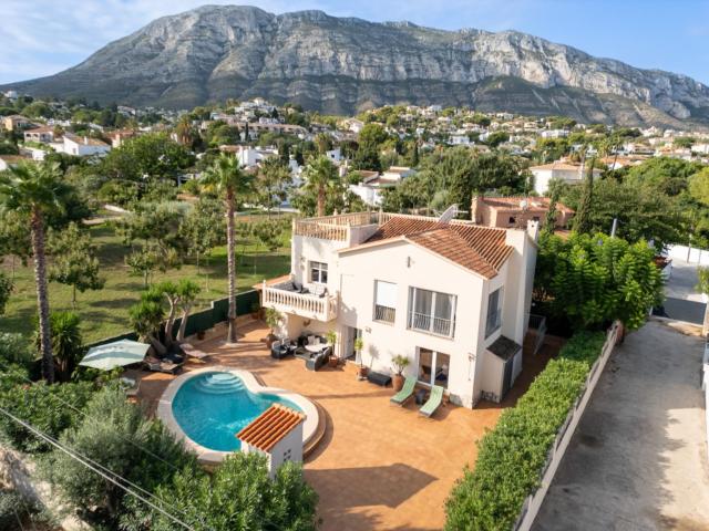 Villa en venta en Dénia Alicante