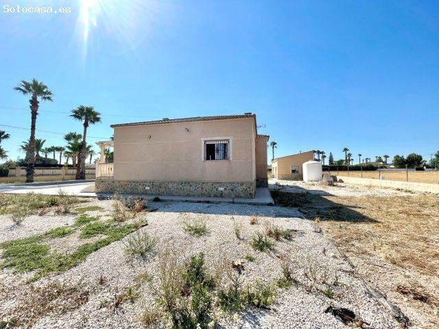 Villa en Venta en El Camino de Catral, Alicante