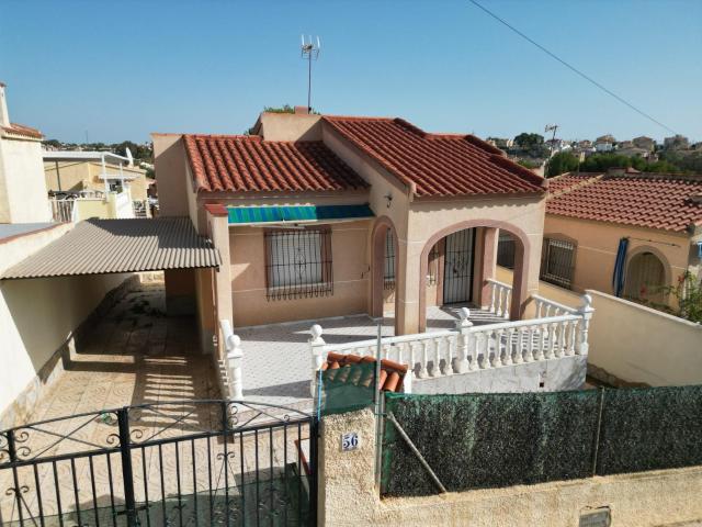 Villa en venta en Elche Alicante