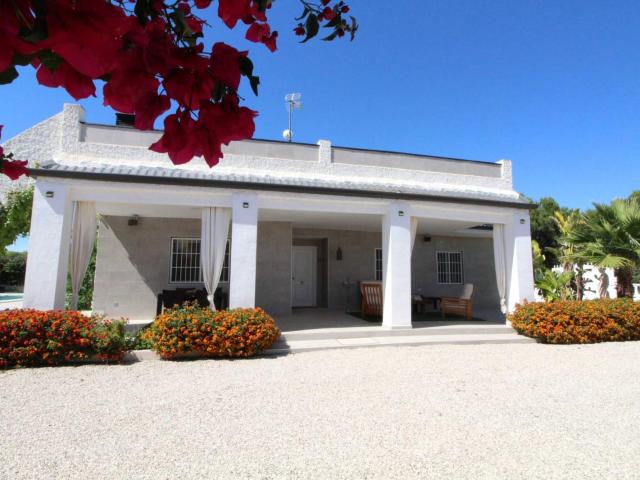 Villa en venta en Elche Alicante