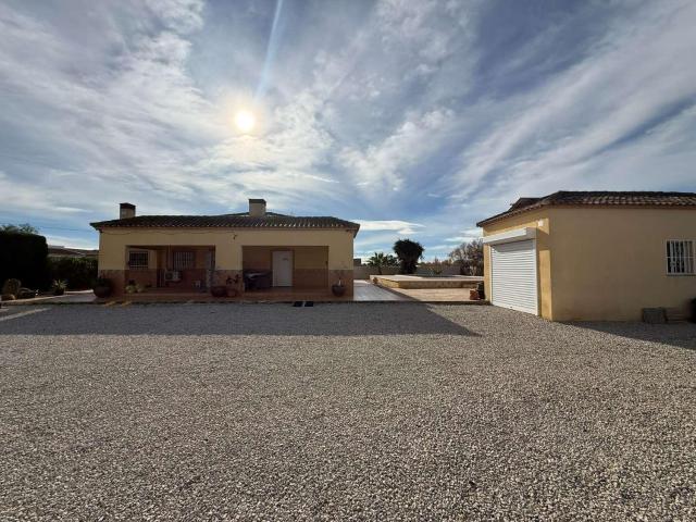 Villa en venta en Elche Alicante