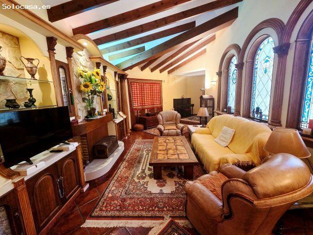 Villa en Venta en Elche de la Sierra, Alicante