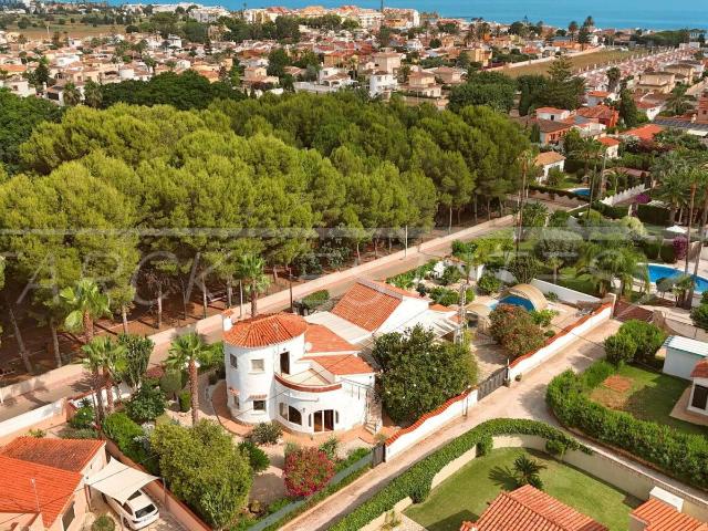 Villa en venta en Els Poblets Alicante