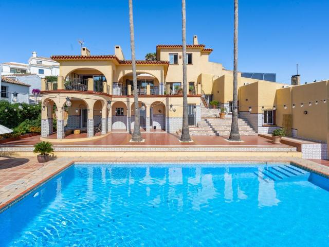 Villa en venta en Estepona Málaga