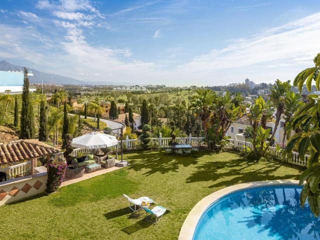 Villa en venta en Estepona Málaga