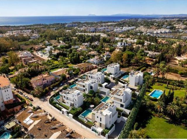 Villa en Venta en Estepona, Málaga