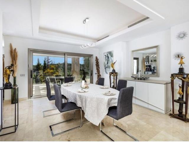 Villa en Venta en Estepona, Málaga