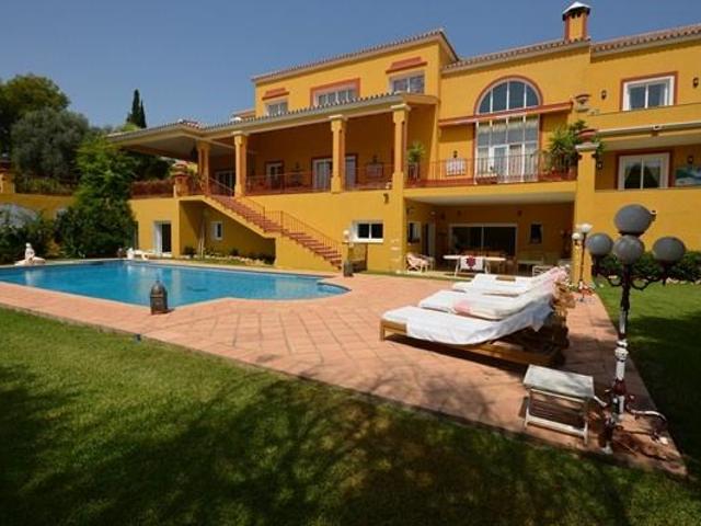 Villa en venta en Estepona Málaga