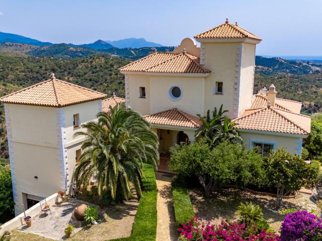 Villa en venta en Estepona Málaga