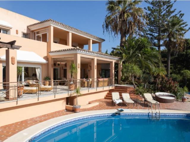 Villa en venta en Estepona Málaga